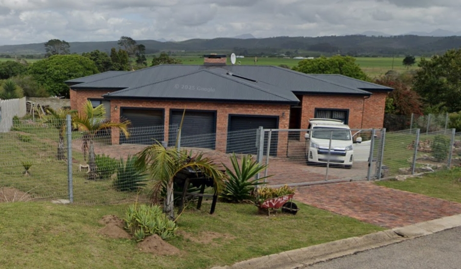 4 Bedroom Property for Sale in Fraaiuitsig Western Cape